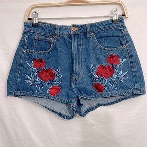 H&M ❤️ Coachella floral embroidered denim shorts